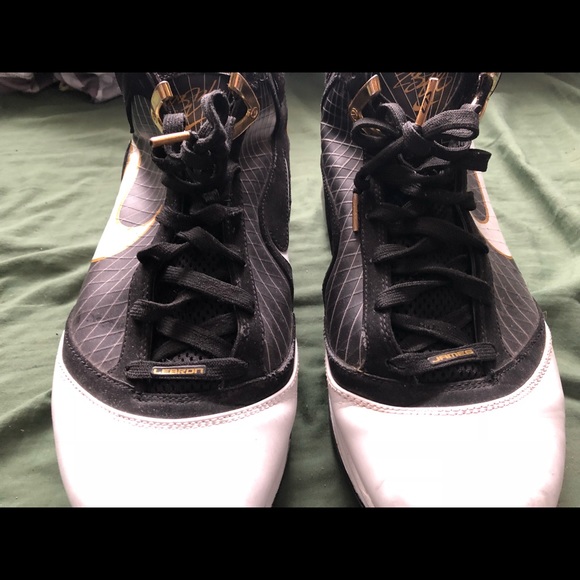 LeBron 7 (black & gold) (rare) - Picture 3 of 3